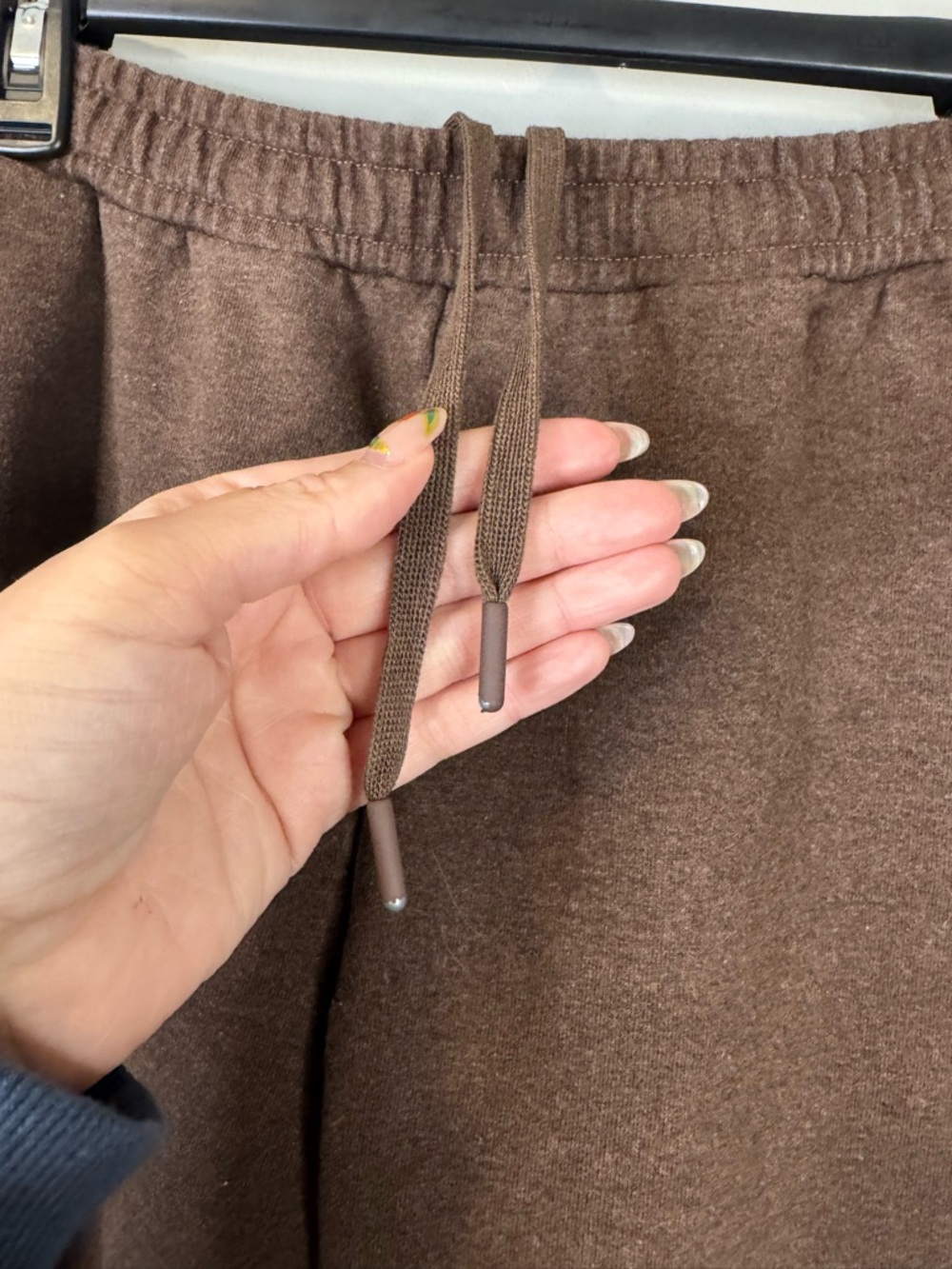 Gymshark Brown Relaxed Track Joggers - Picture 10 of 12